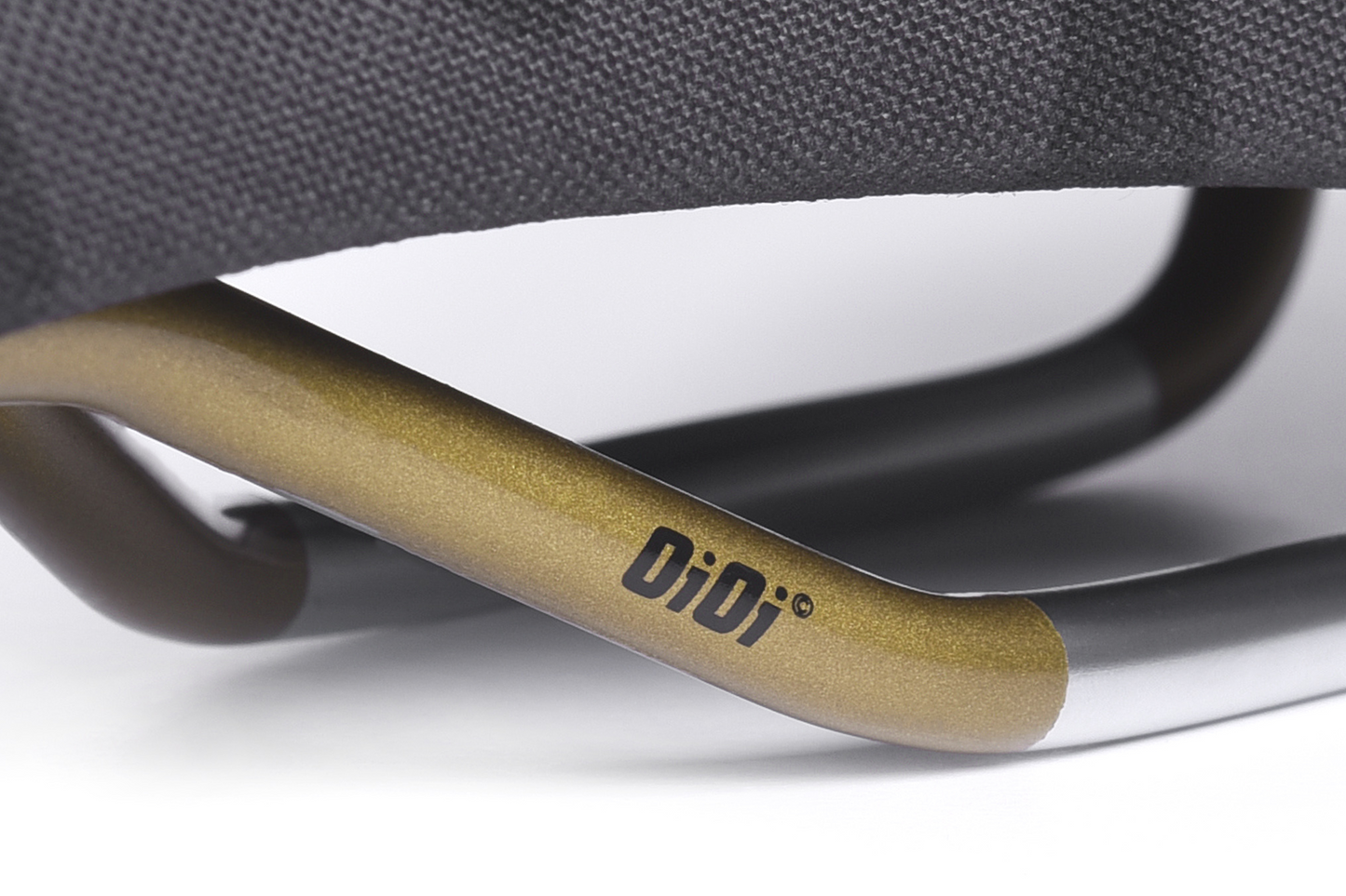 DMR - Saddle - OiOi